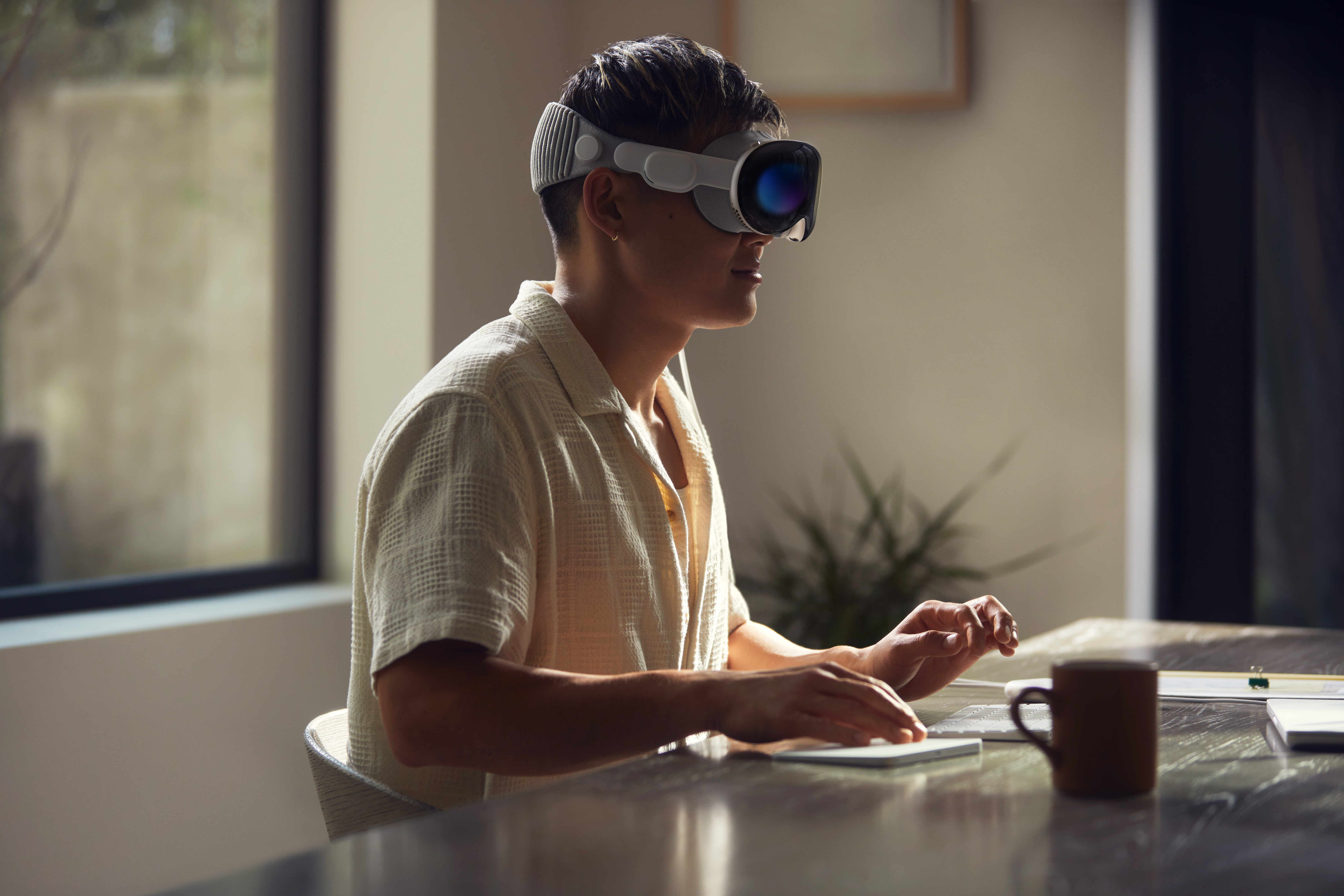 Apple Vision Pro - a head-mounted display for the metaverse